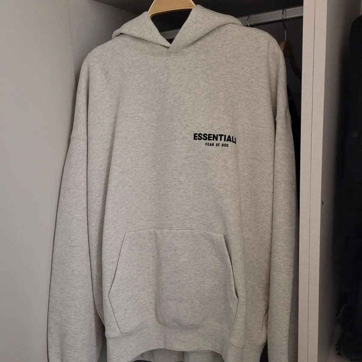 フィアオブゴッド エッセンシャルズ コア フーディー ライト オートミール L