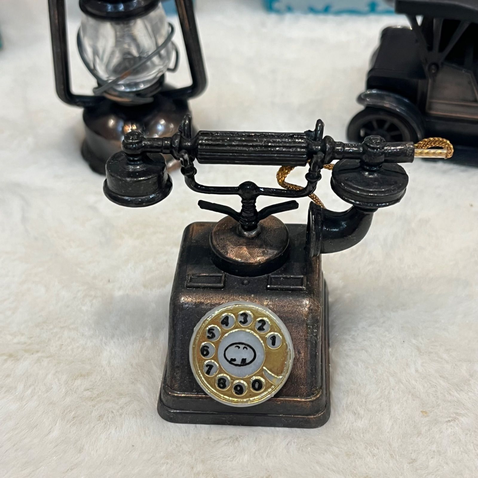 香港製レトロ型削り器 鉛筆削り器 電話機 石油ランタン カーモデル