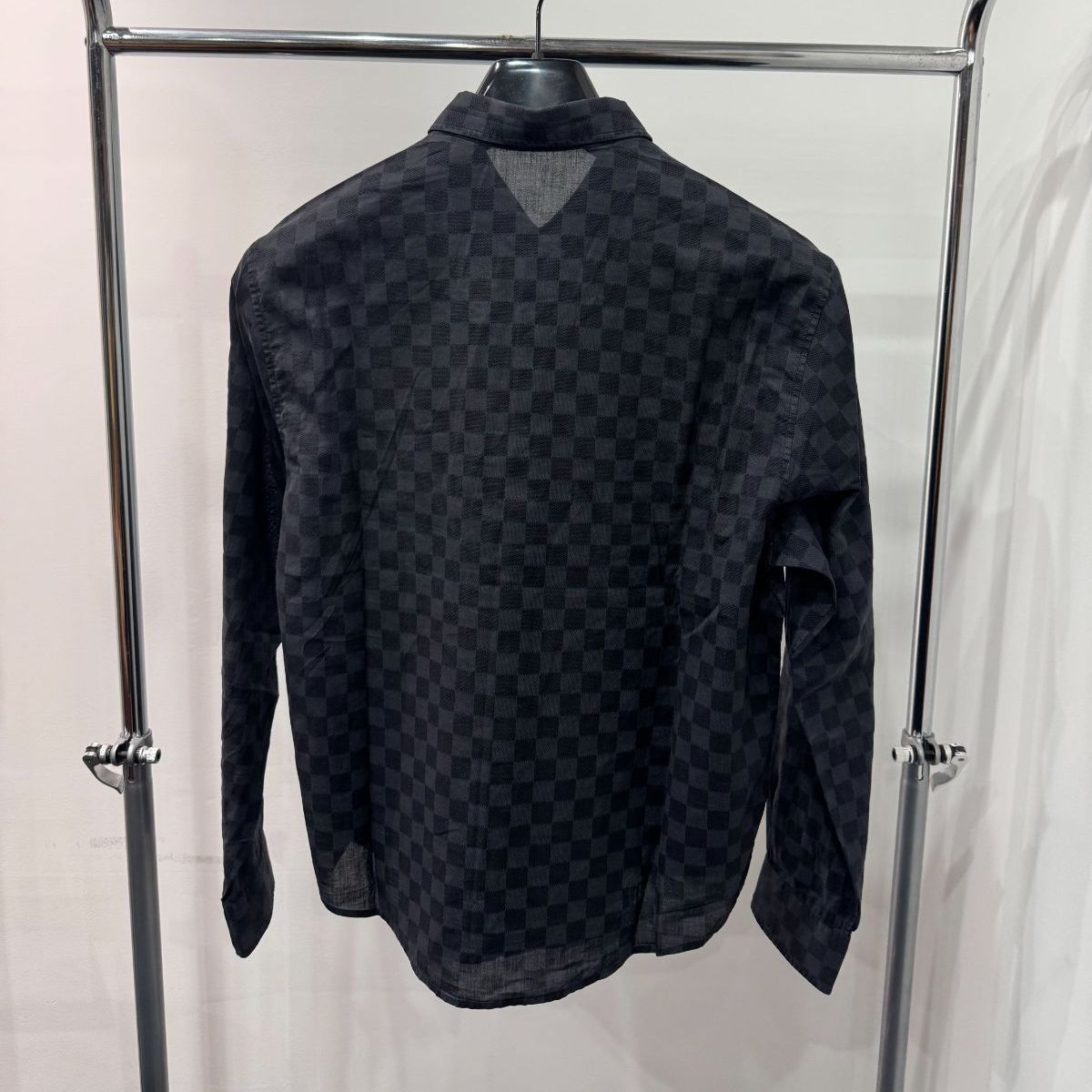 LOUIS VUITTON ルイシャツ 長袖 ダミエグラフィット M シャツ D25071483