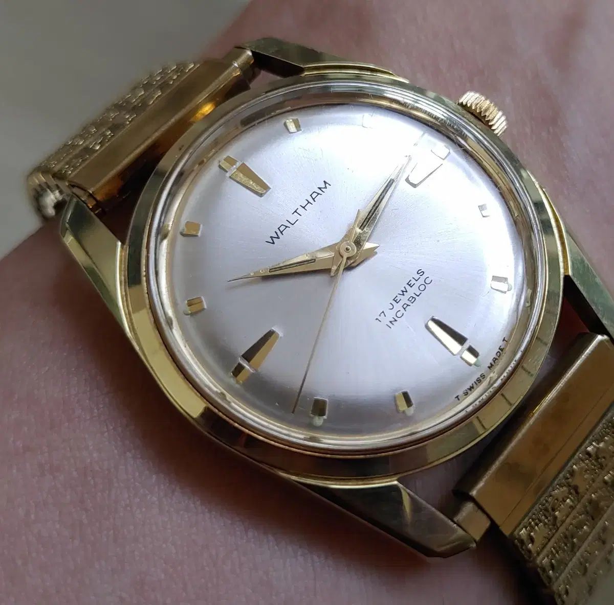 ウォルサム ヴィンテージ Tシャツ メンズ