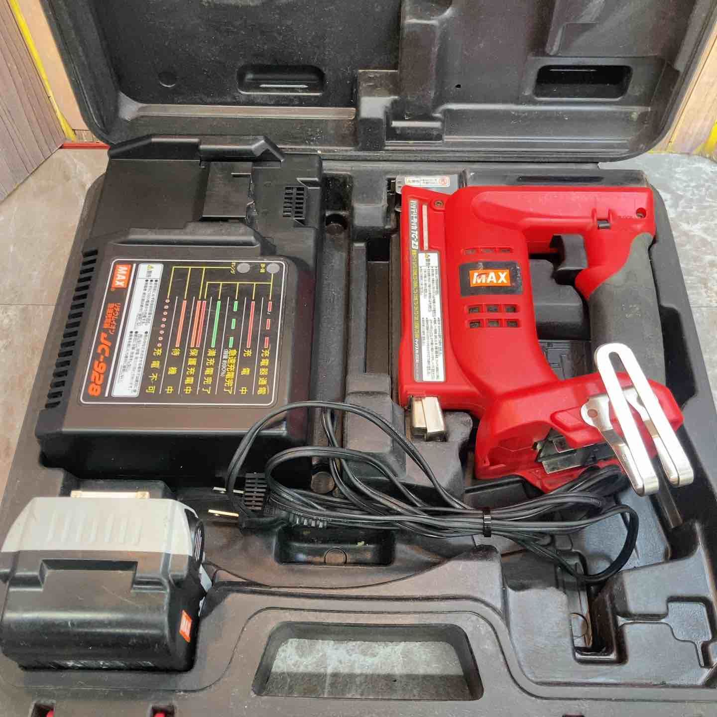 品 マックス MAX 14.4V コードレスタッカ TG-Z3-BC 充電器 バッテリー1個付 八潮店