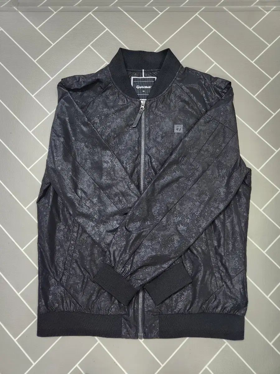 テーラーメイド ブラック ブルゾン ジャケット 105