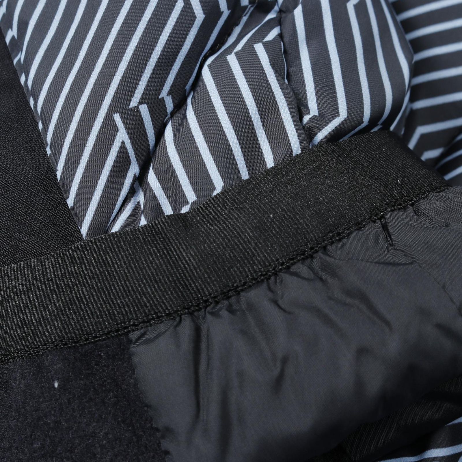 ダウンジャケット