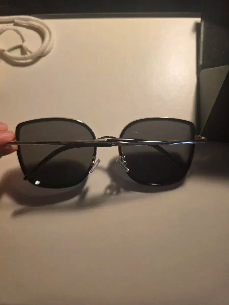 黒色 スクエア ウェリントン サングラス