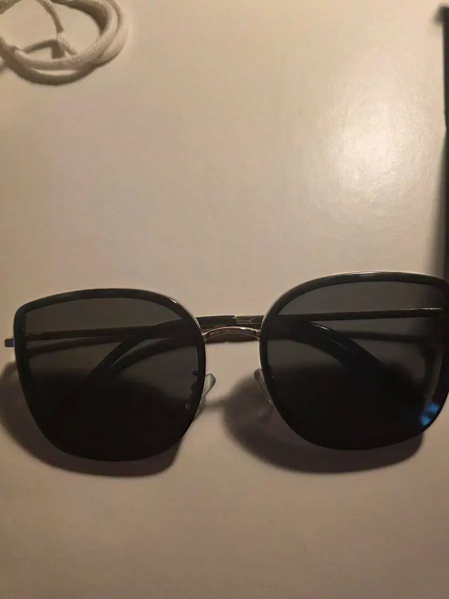 黒色 スクエア ウェリントン サングラス