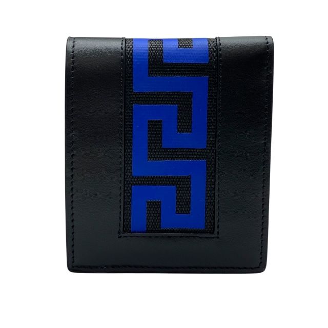ヴェルサーチェ 1012221 グレカ 財布 二つ折り財布 折財布 コンパクトウォレット 札入れ ロゴ レザー ブラック ブルー VERSACE メンズ 人気 定番 感 モード 上品