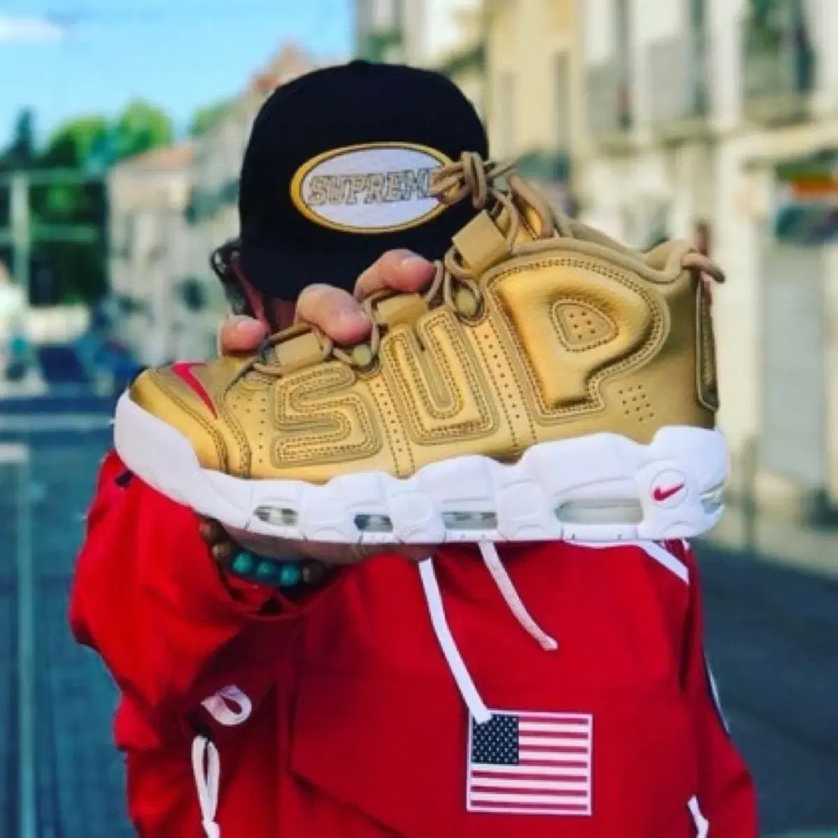 ナイキ エア モア アップテンポ シューテンポ GOLD