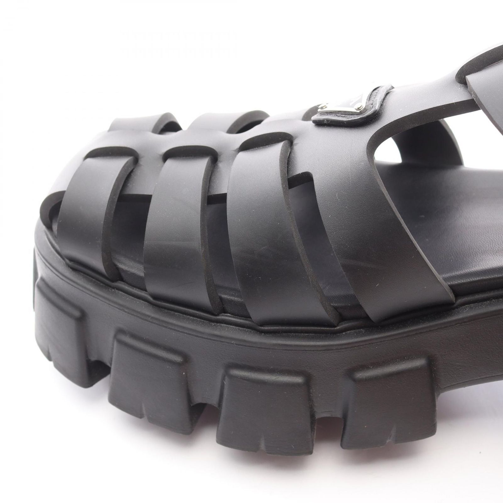 サンダル モノリス