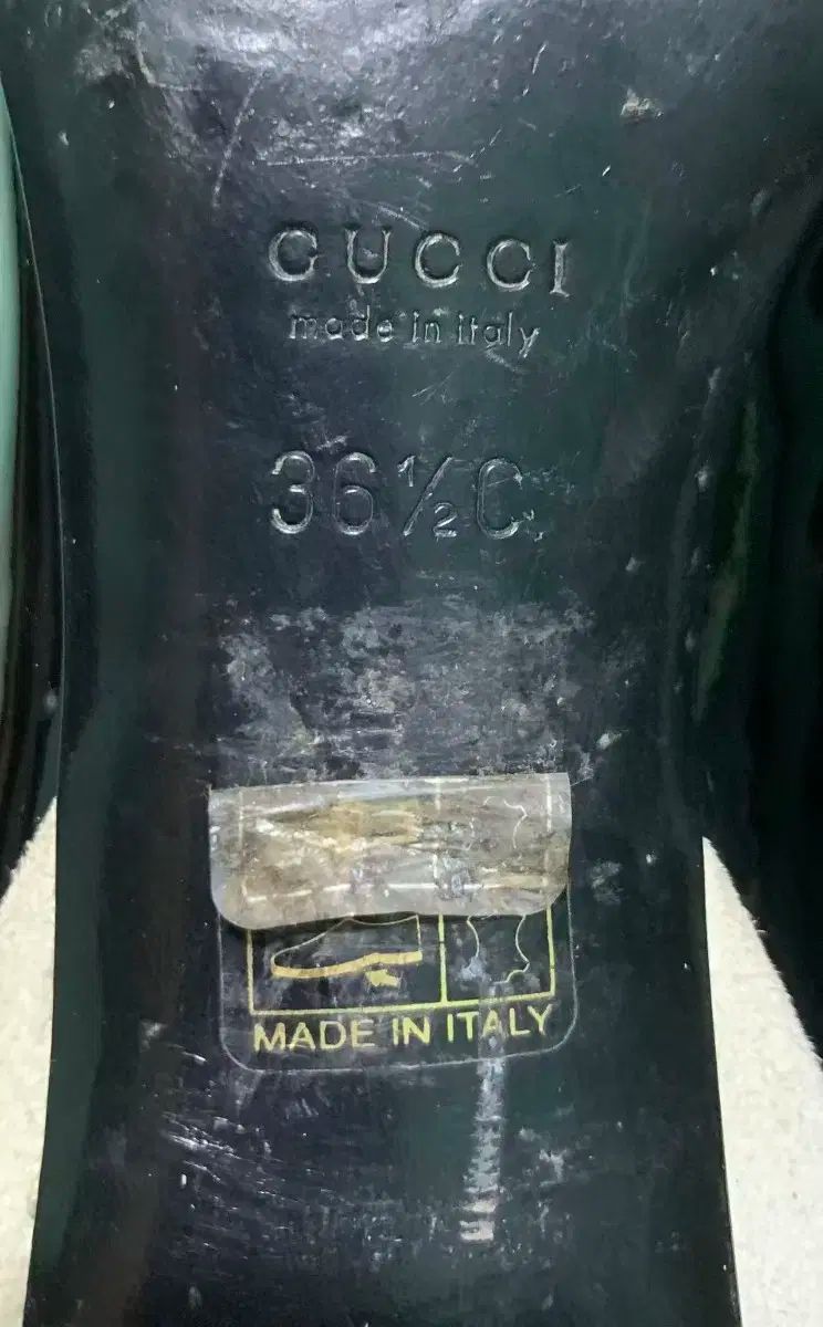 グッチ ブラック エナメル パンプス 36.5 正規品 - メルカリ