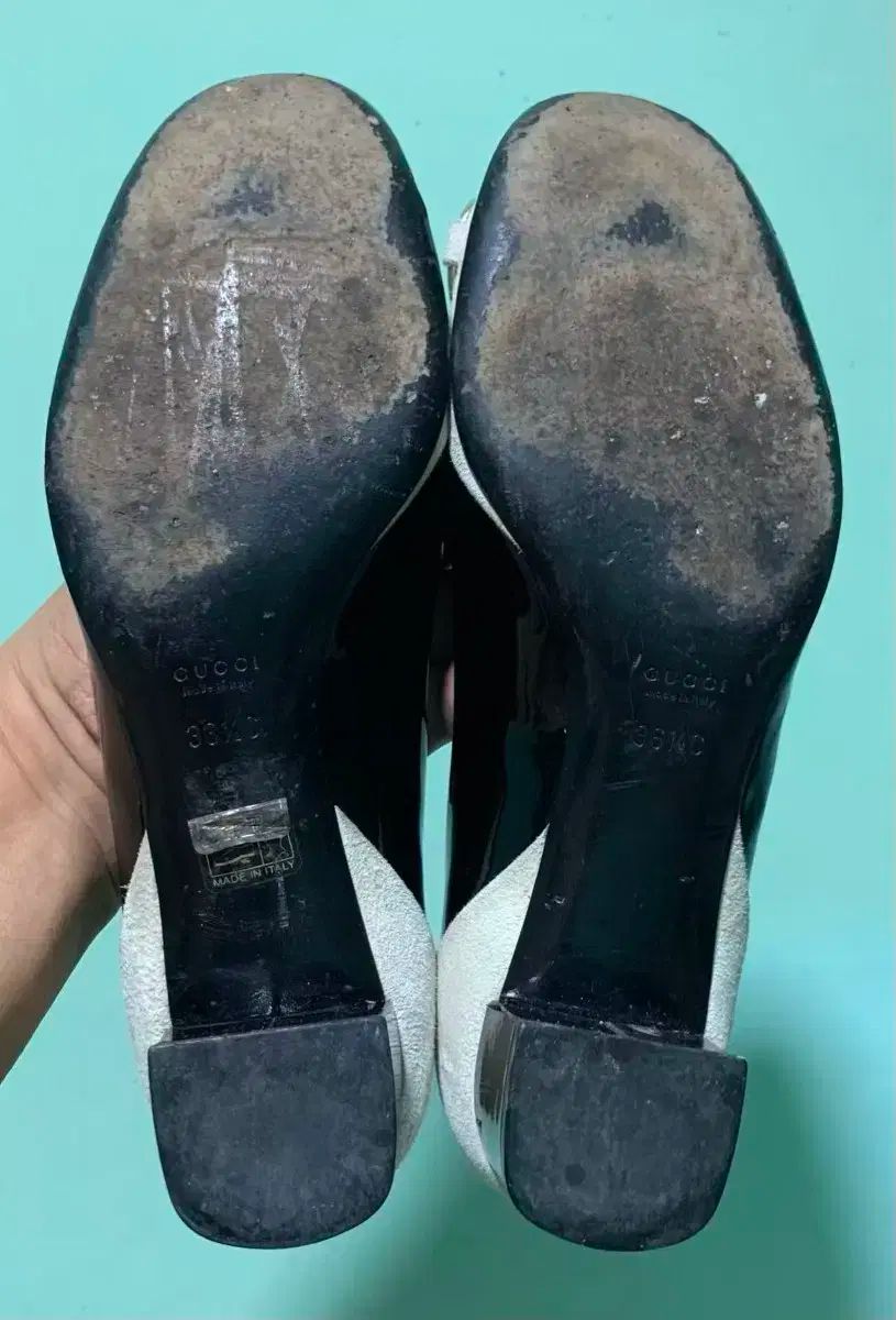 グッチ ブラック エナメル パンプス 36.5 正規品 - メルカリ