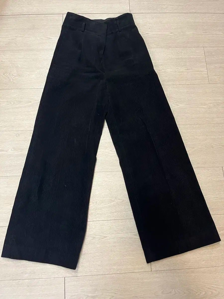 ブラック コーデュロイ ゴールデン ズボン
