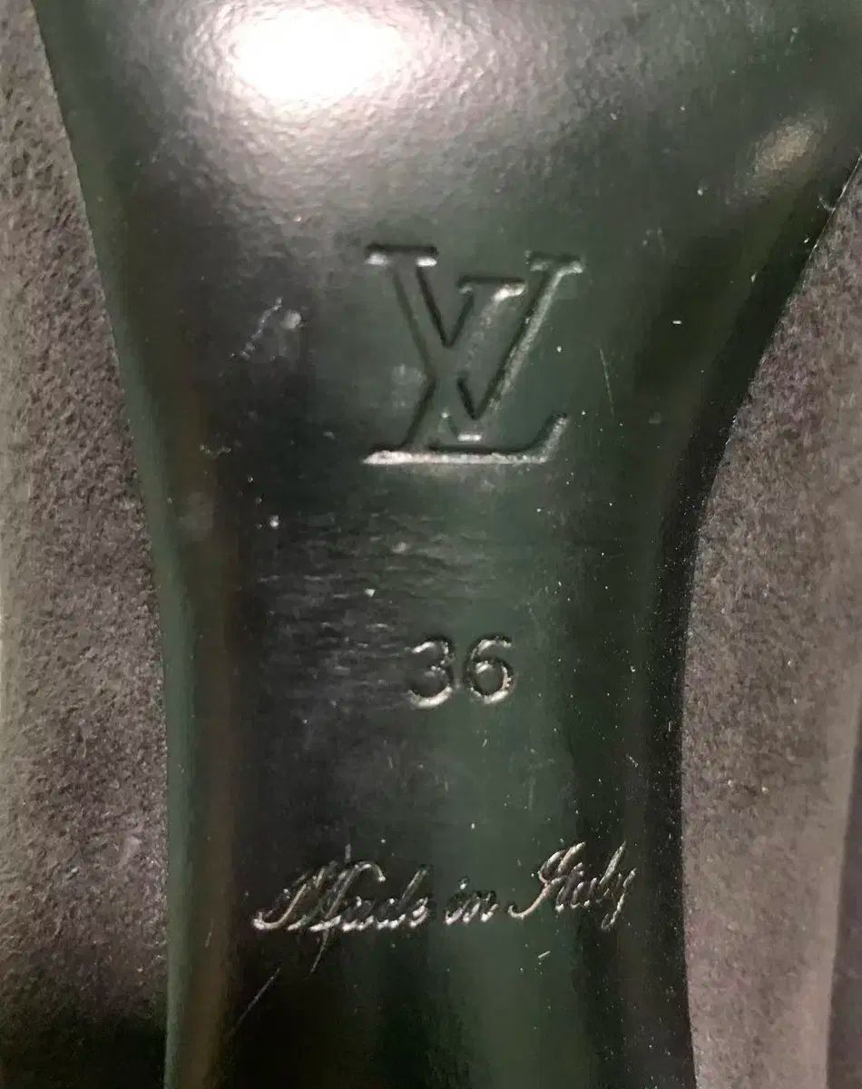  Louis Vuitton ブラック スウェード リボン ヒール 36 スニーカー 靴