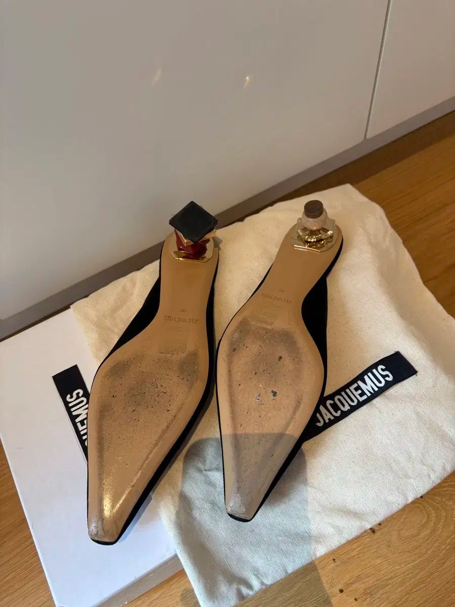 スウェード ブラック