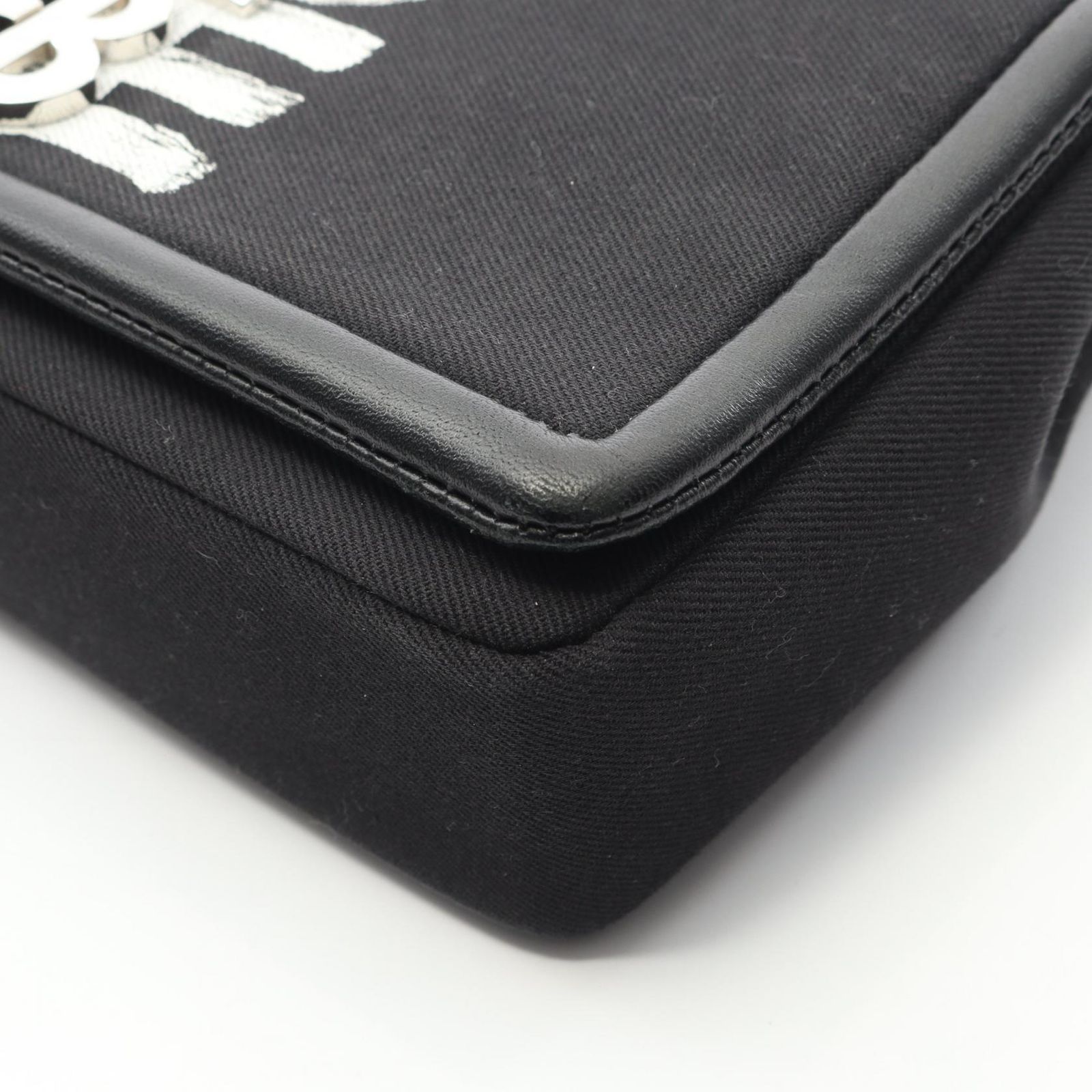 ショルダーバッグ ブラック