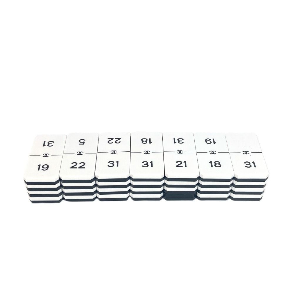 CHANEL シャネル　ノベルティ　ドミノ　ドミノセット　非売品　未使用品 CHANEL シャネル 雑貨 ロゴ ドミノ セット プラスチック ブラック