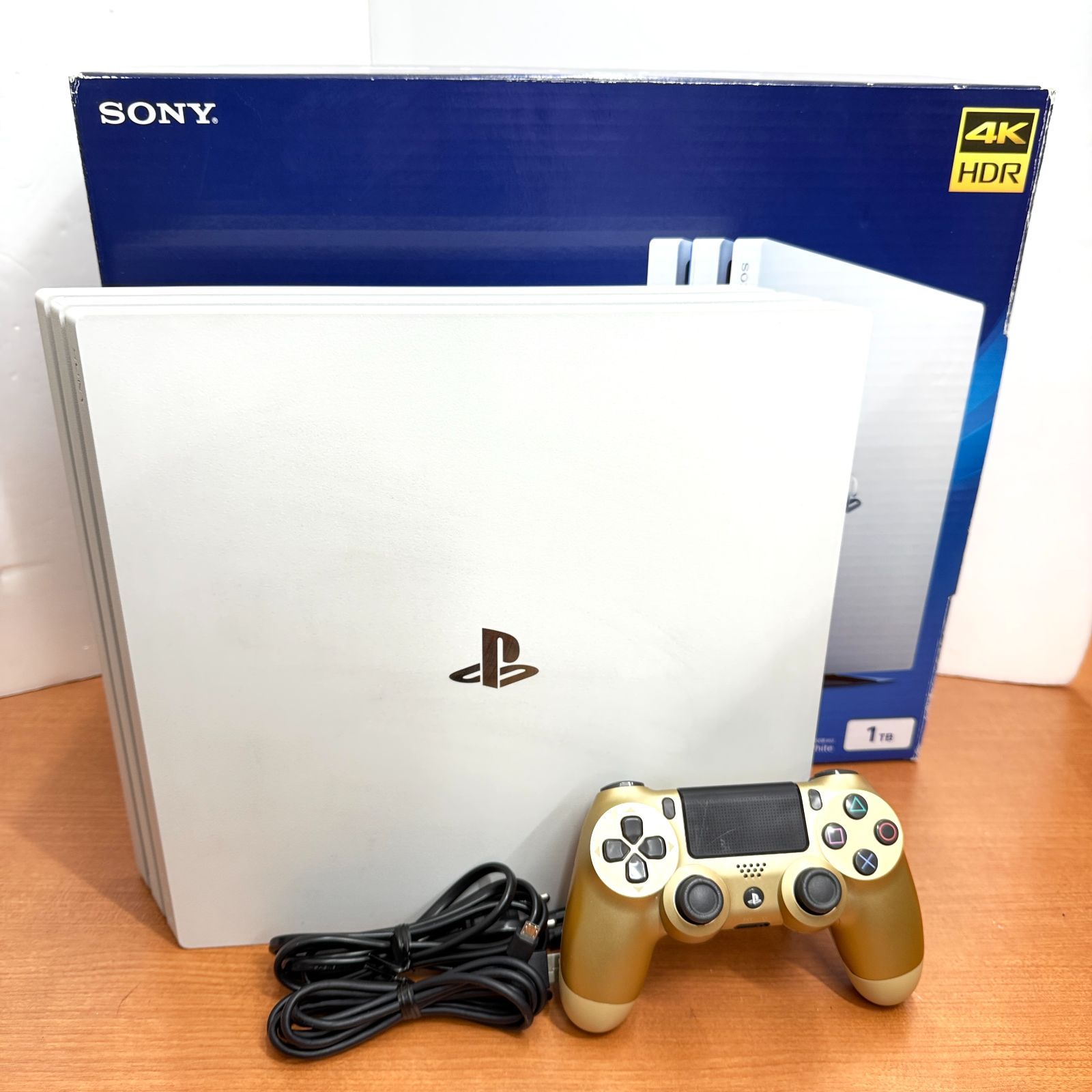 SONY PS4 Pro CUH-7200B02 プレイステーション4 1TB