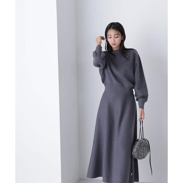 ミディアムグレー