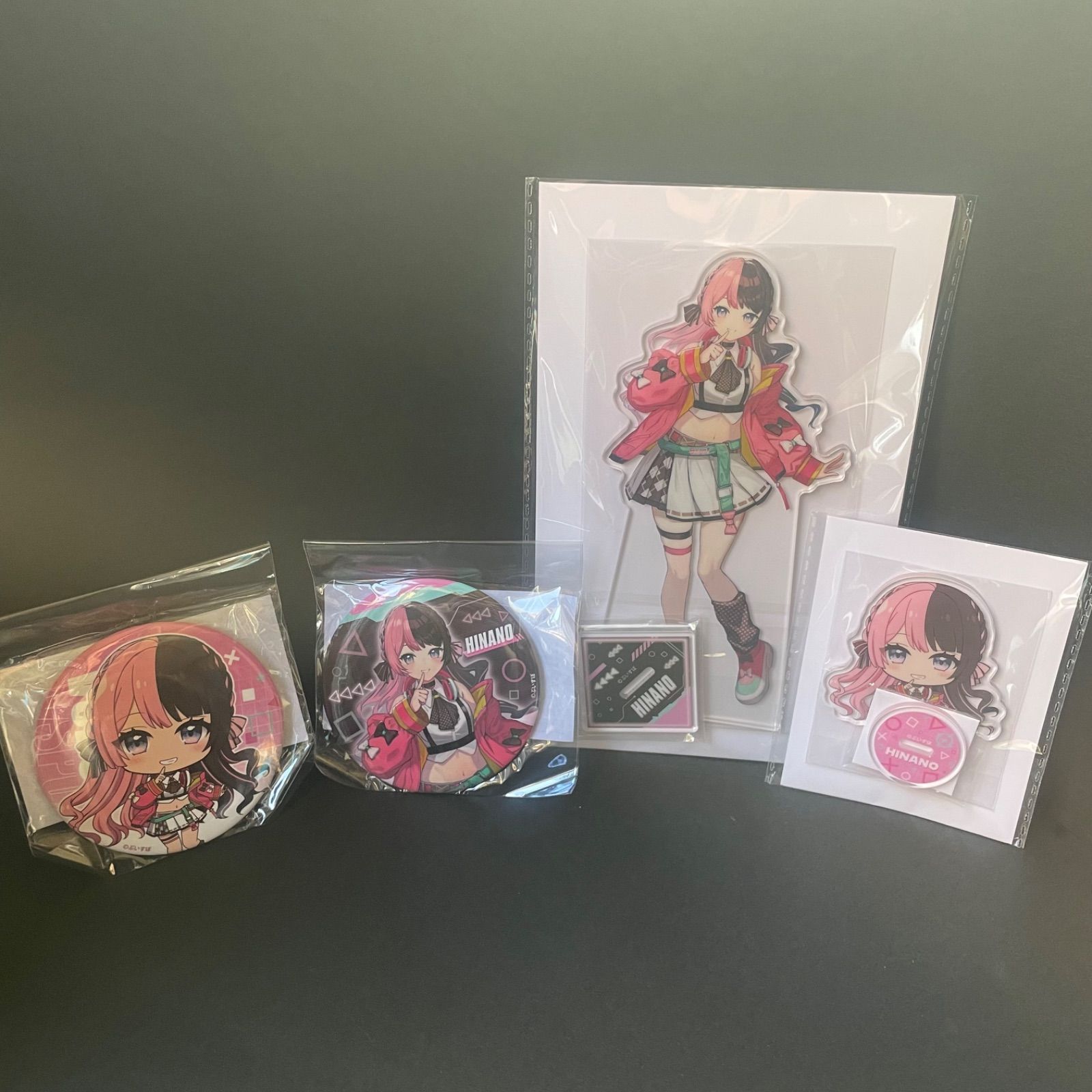 ぶいすぽっ！【GiGO限定】ビッグアクリルスタンド 橘ひなの バッジ