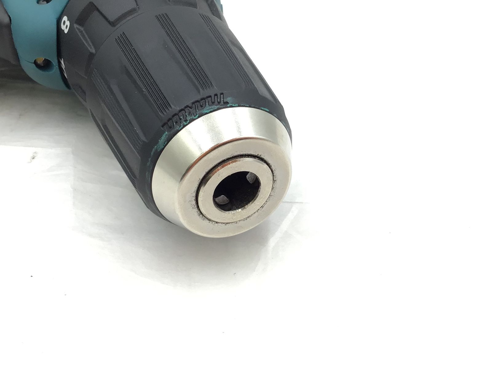 8 V充電式ドライバドリル