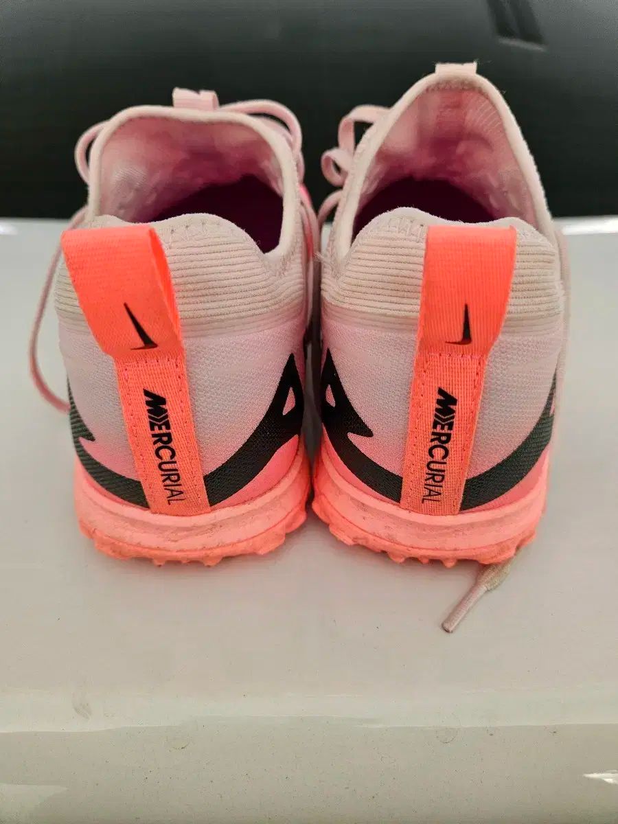 NIKE マーキュリアル ヴェイパー 15 プロ TF 260 サッカーシューズ