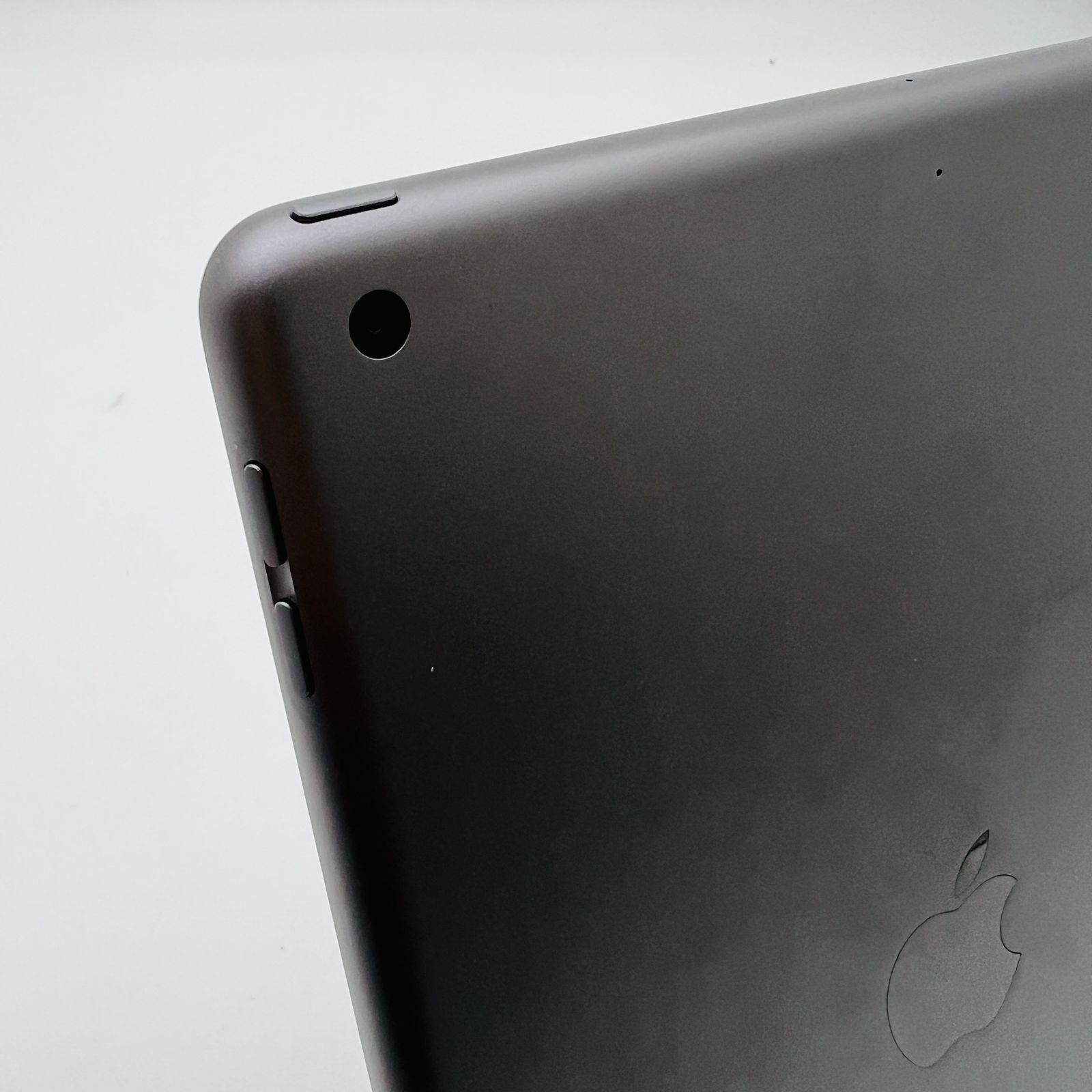 Apple iPad 10 2インチ 第7世代 Wi Fi 32 GB MW 742 J A スペースグレイ タブレット充電ケーブル iPad本体 