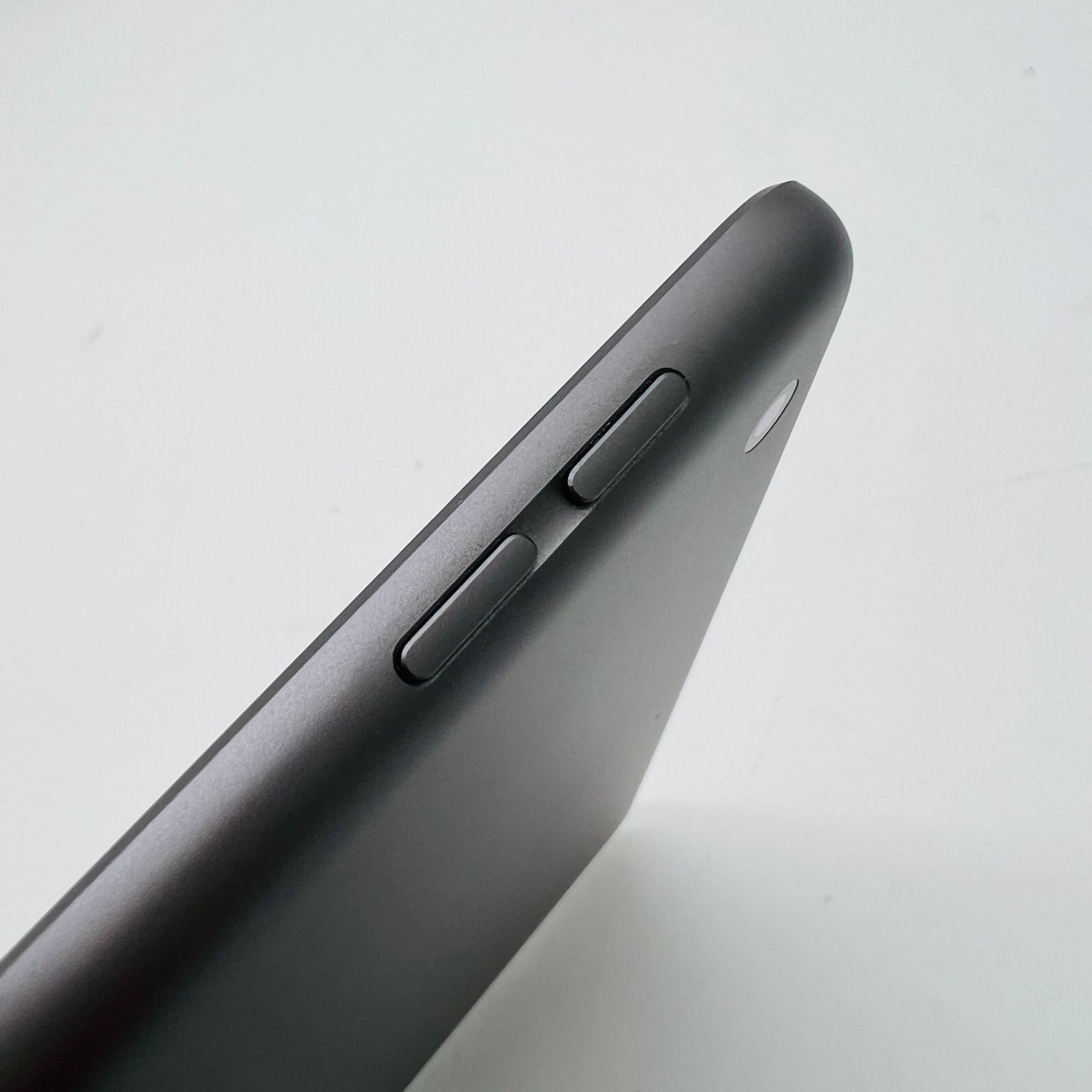 スペースグレイ