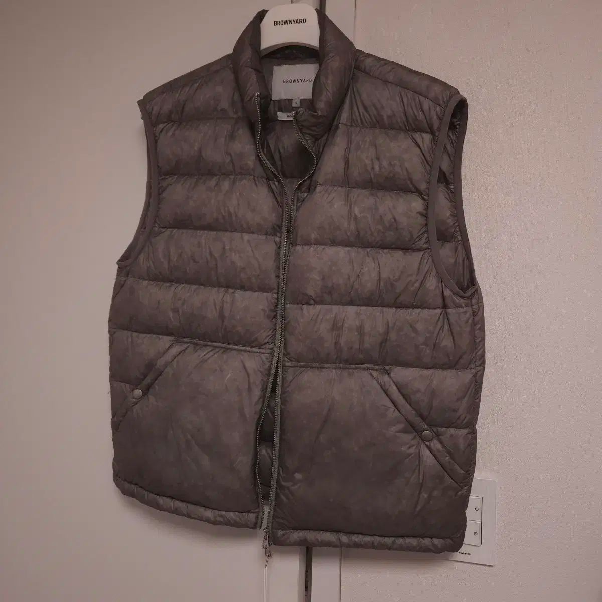 5 ブラウンヤード ダウンベスト ダウン ベスト オリーブグレー