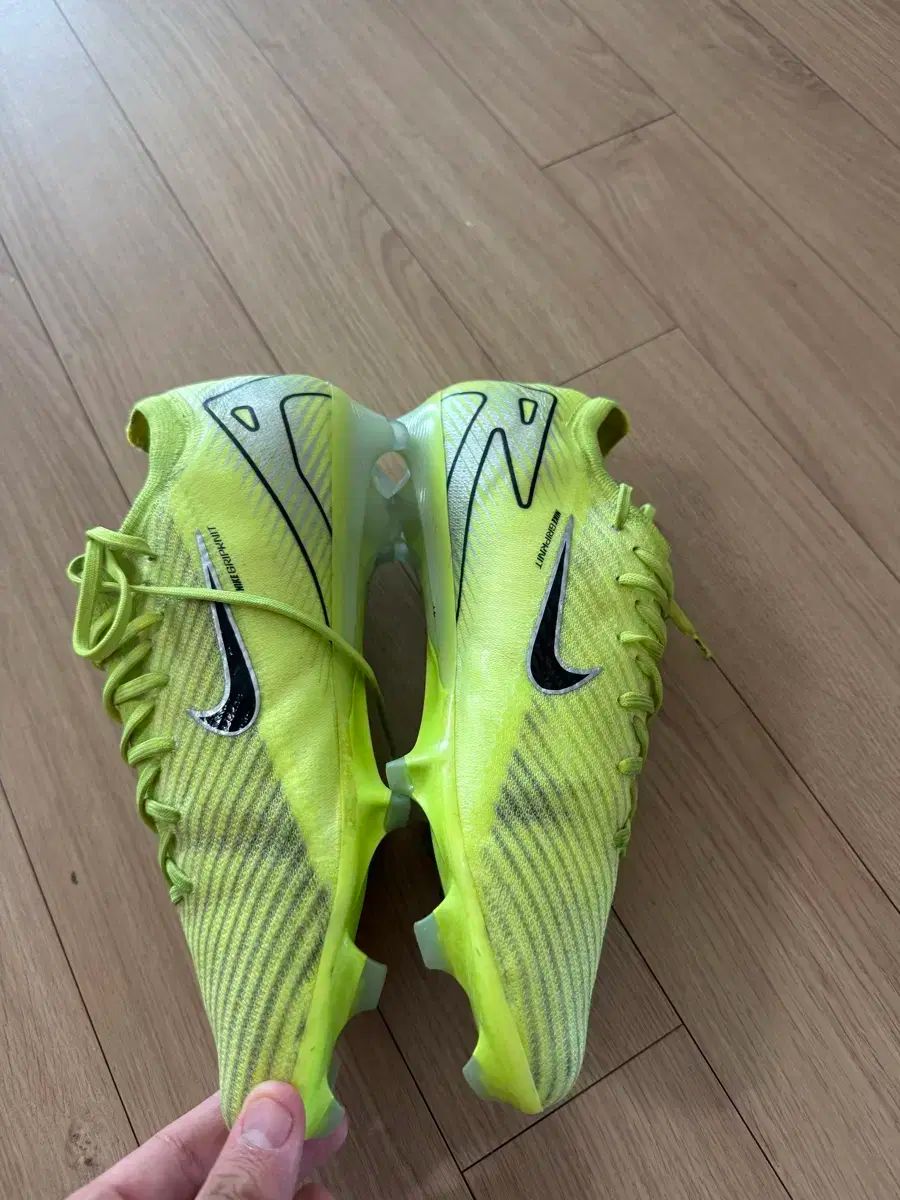 サッカーシューズ