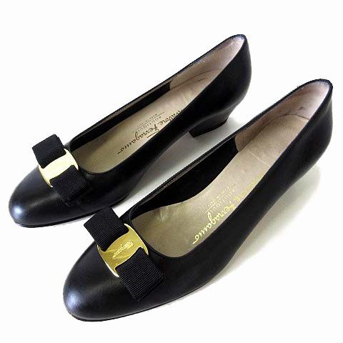 サルヴァトーレフェラガモ Salvatore Ferragamo パンプス ヴァラ