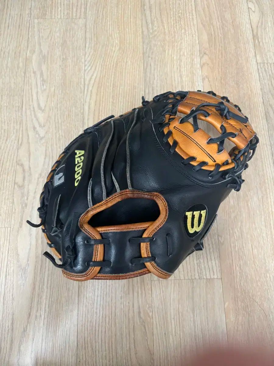 ウィルソン a2000 キャッチャーミット グローブ