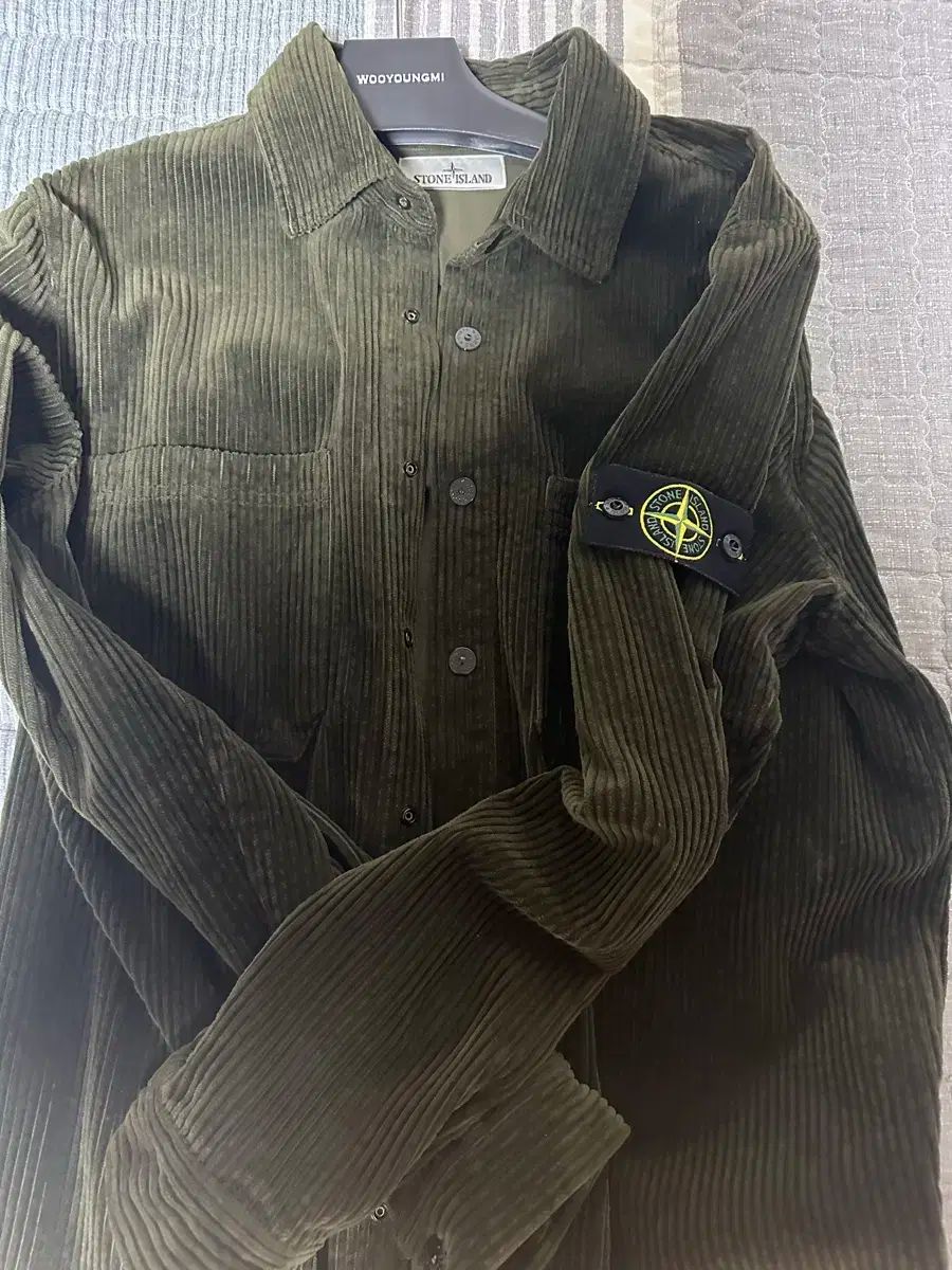ストーンアイランド コーデュロイ オーバーサイズシャツ オリーブ m