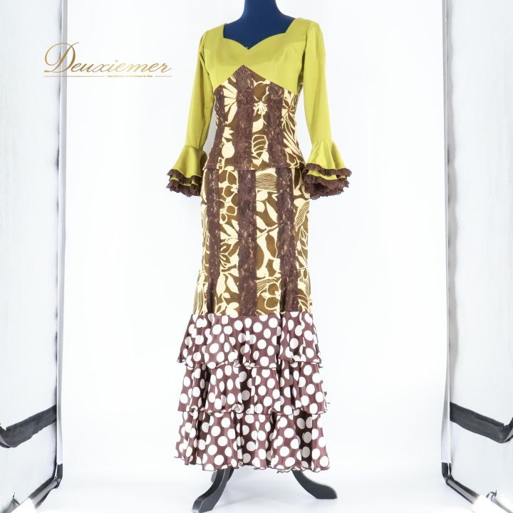 SONIA JOHNES フラメンコ衣装　ファルダ　Mサイズ　高級　ドット フラメンコ 衣装 ソニアジョーンズ SONIA JOHNES トップス ファルダ