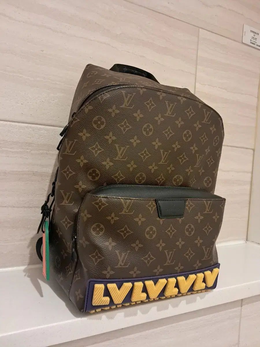 ルイヴィトン モノグラム LVL バックパック