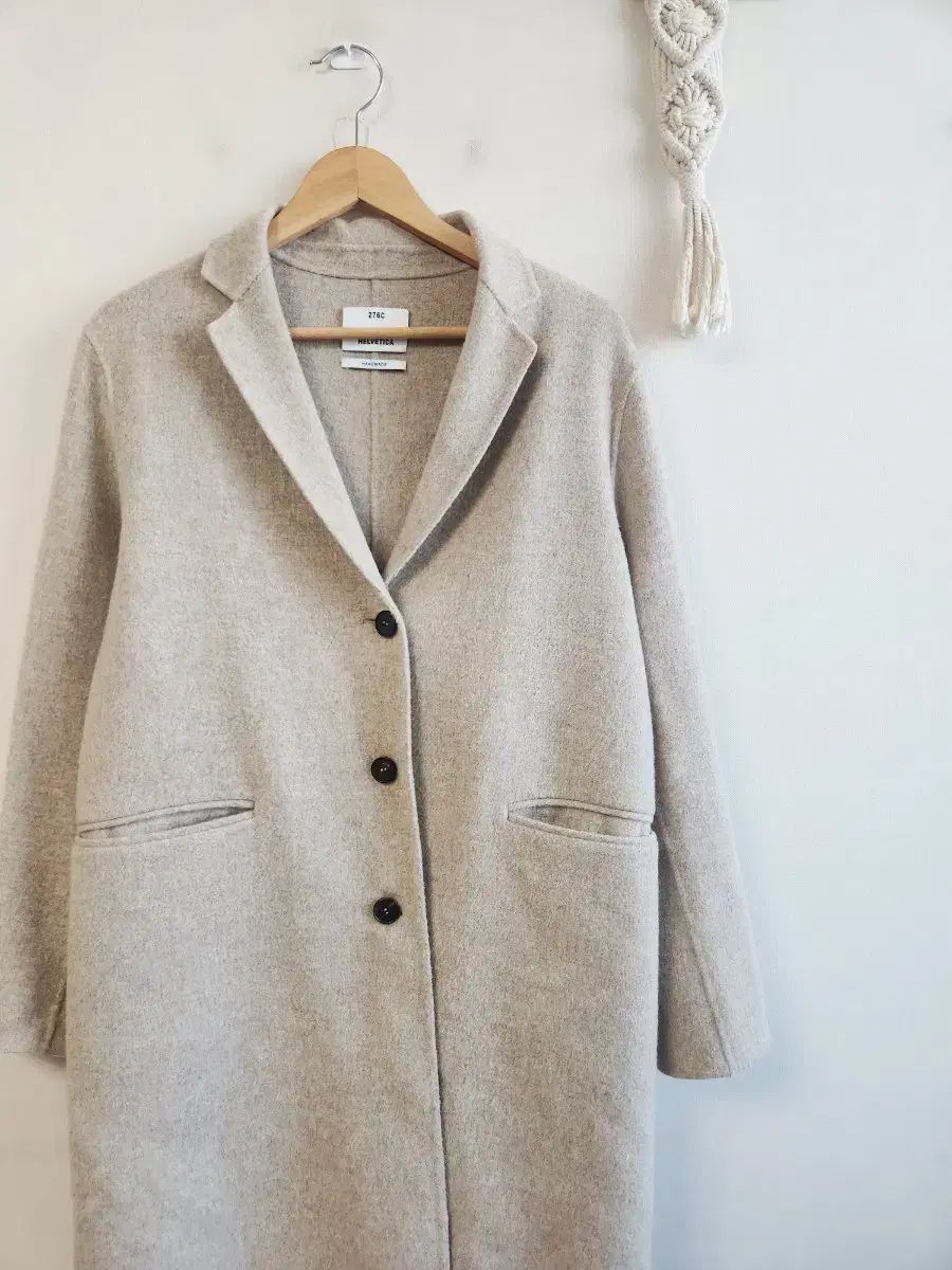 ヘルベティカ ハンドメイド ウール コート