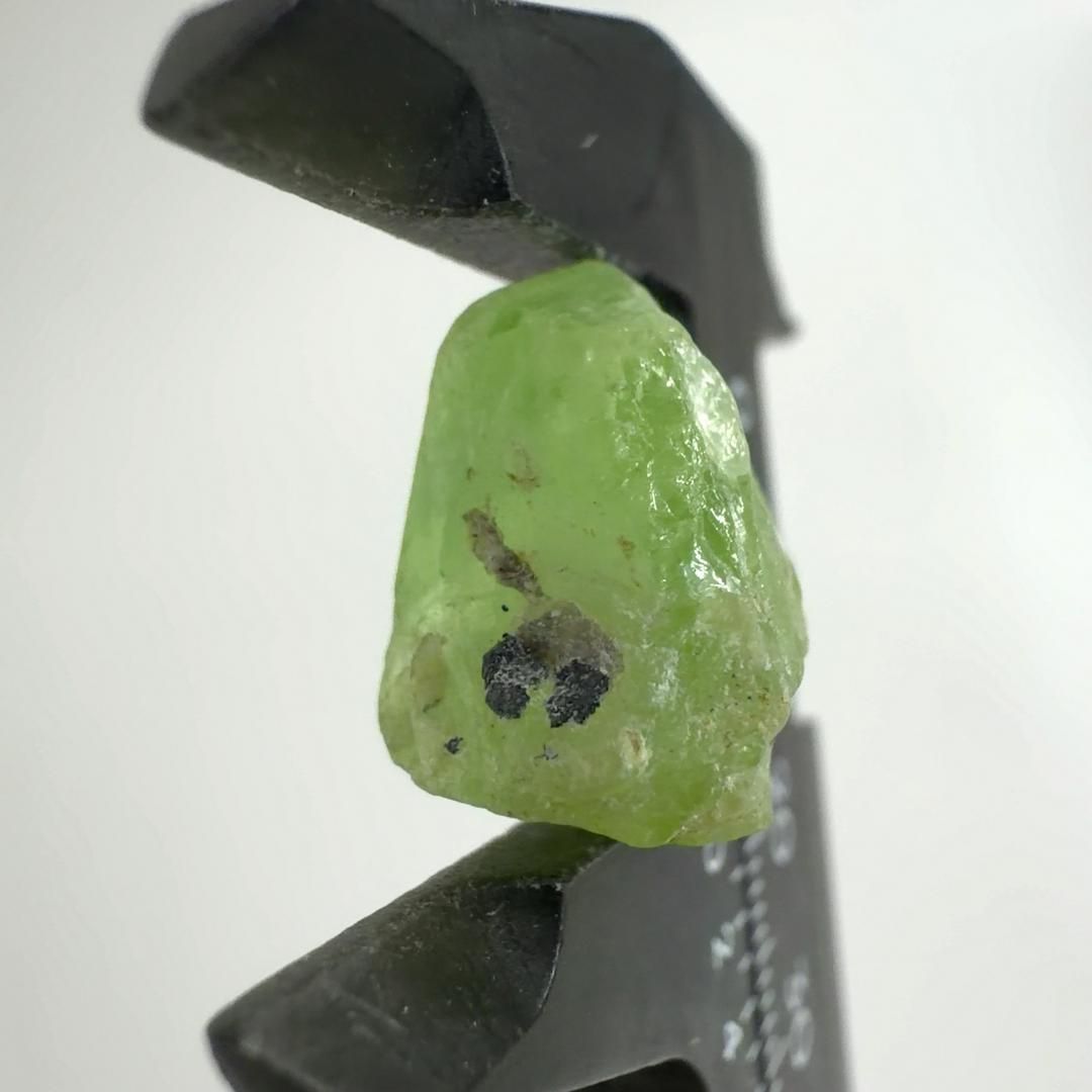 鉱物標本 美しい 鉱物 原石 美しい結晶 天然石 ペリドット 原石 鉱物