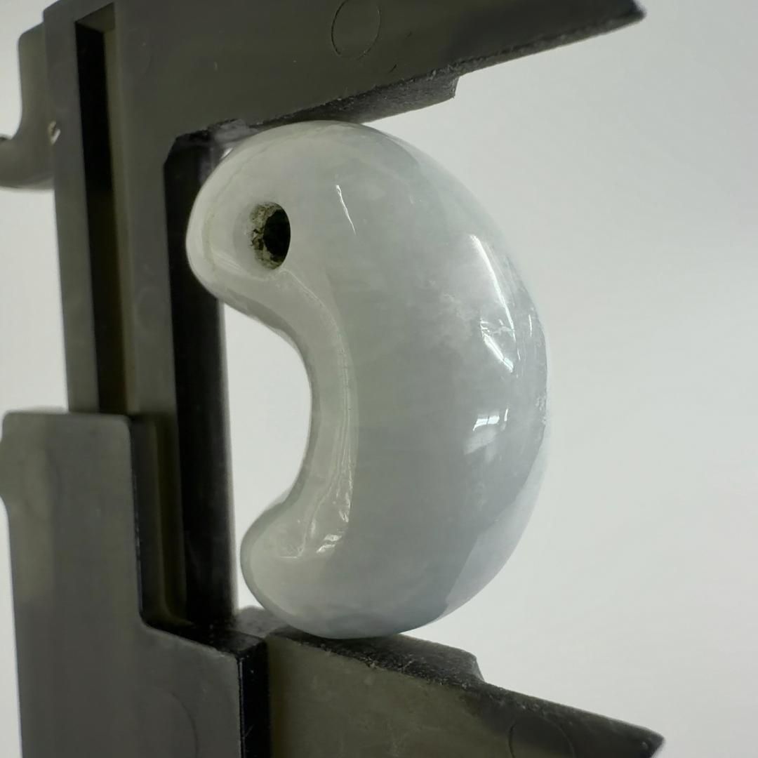 NE31949】 糸魚川産 翡翠 勾玉 翡翠 ヒスイ 日本産 新潟 国産 邦産