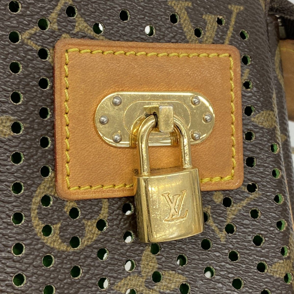 ルイヴィトン ポーチ