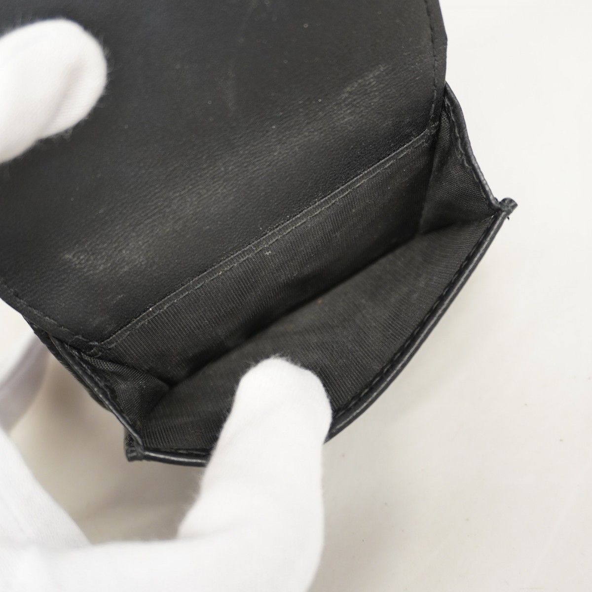 レザー ブラック