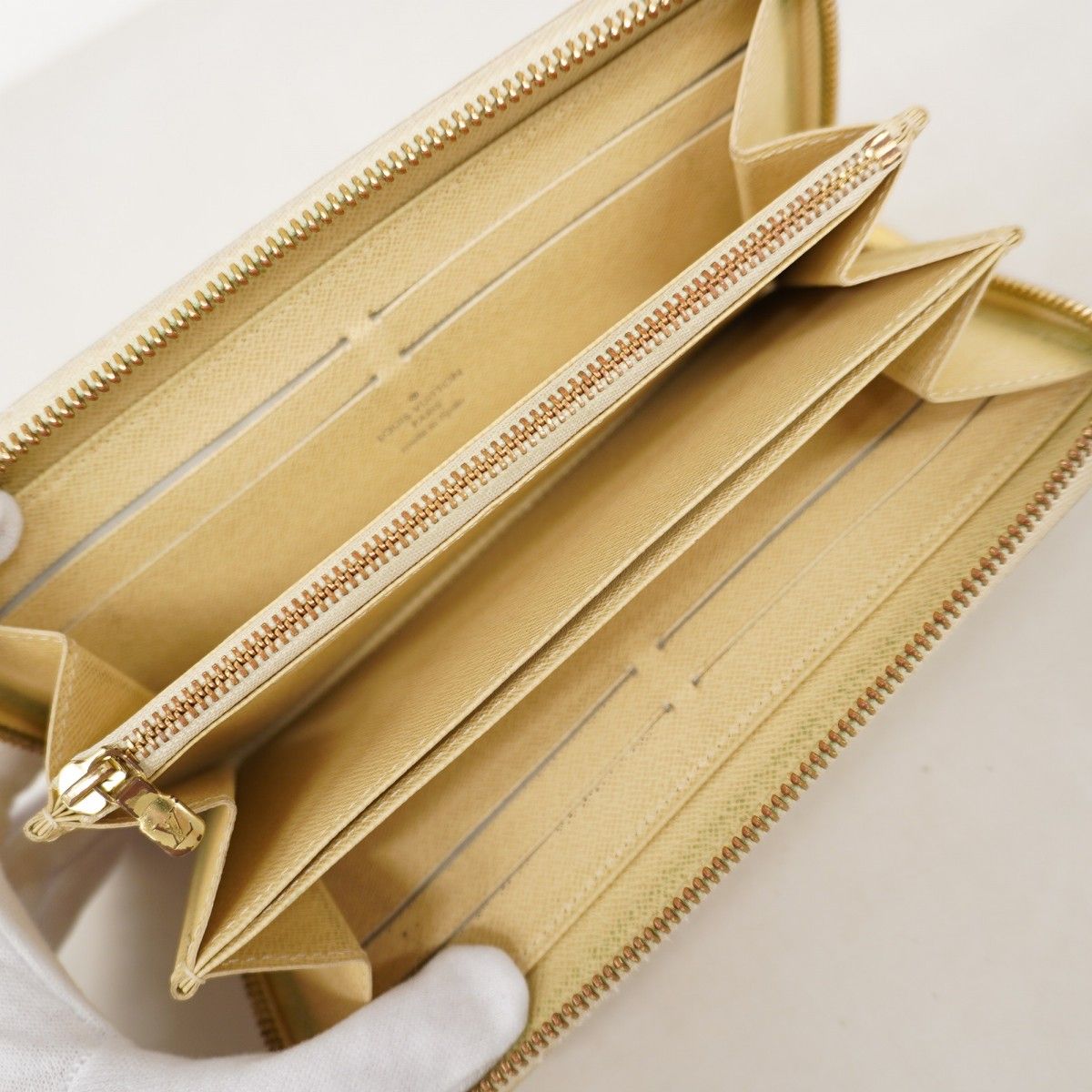 ジッピーウォレット N