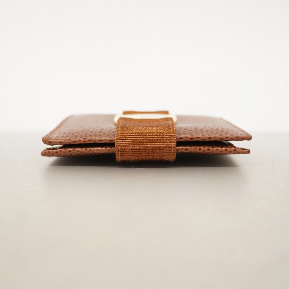 5 oc 2409 サルヴァトーレフェラガモ 財布 ヴァラ レザー ブラウン ゴールド金具 レディース