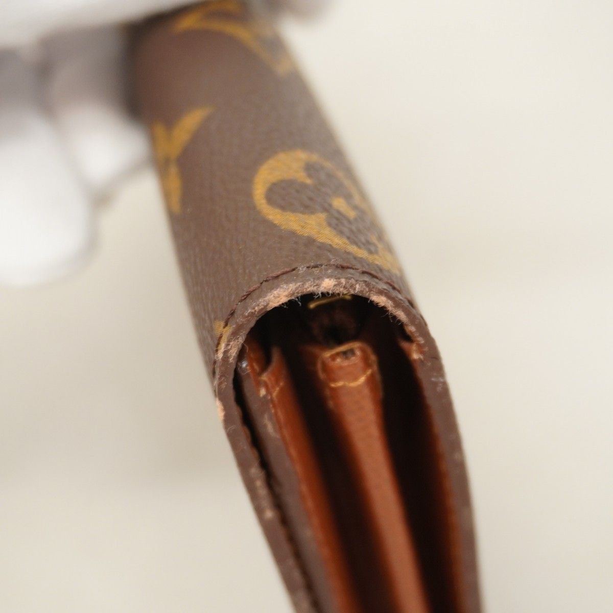 2442 ルイヴィトン