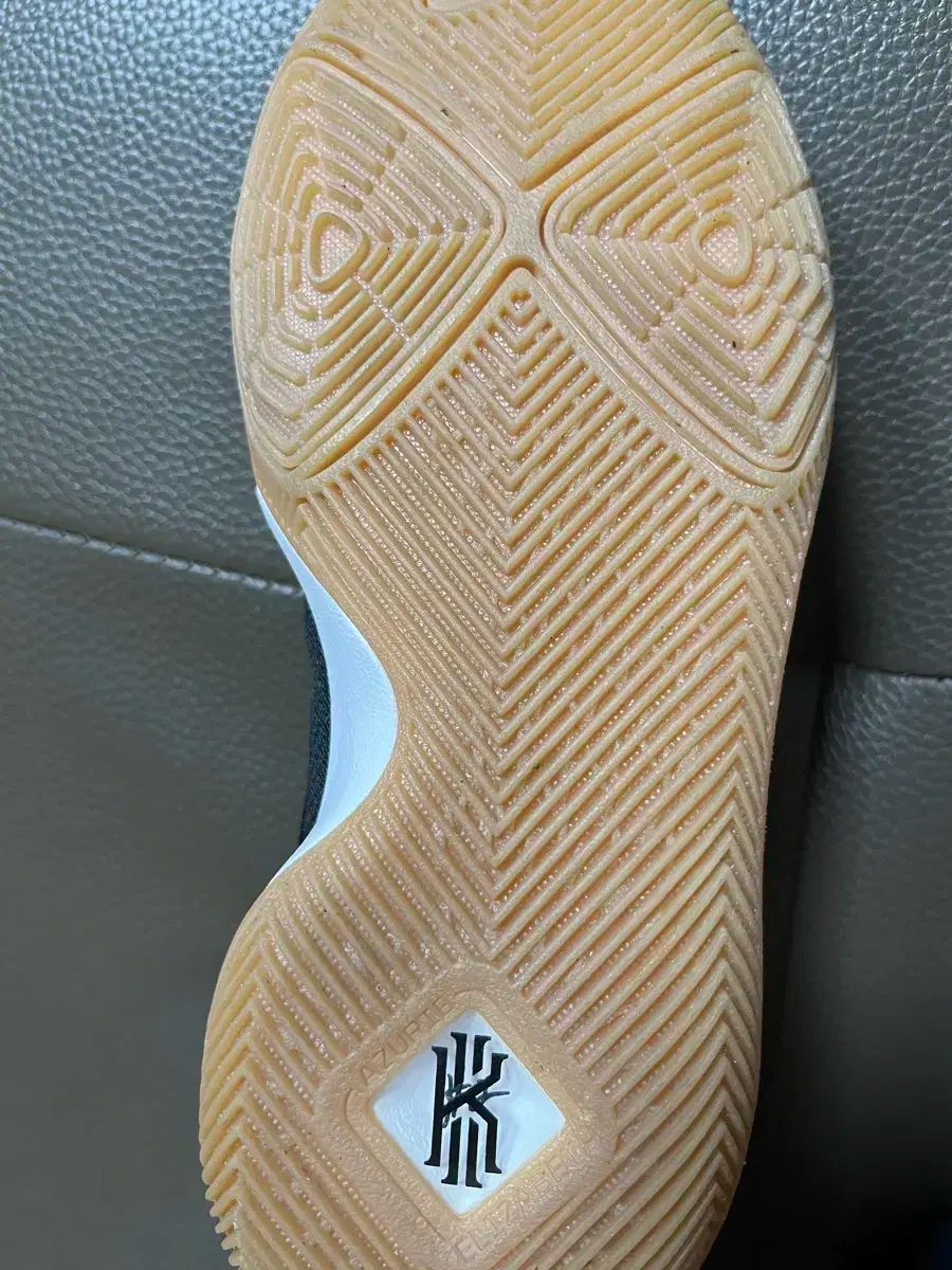 バスケシューズ