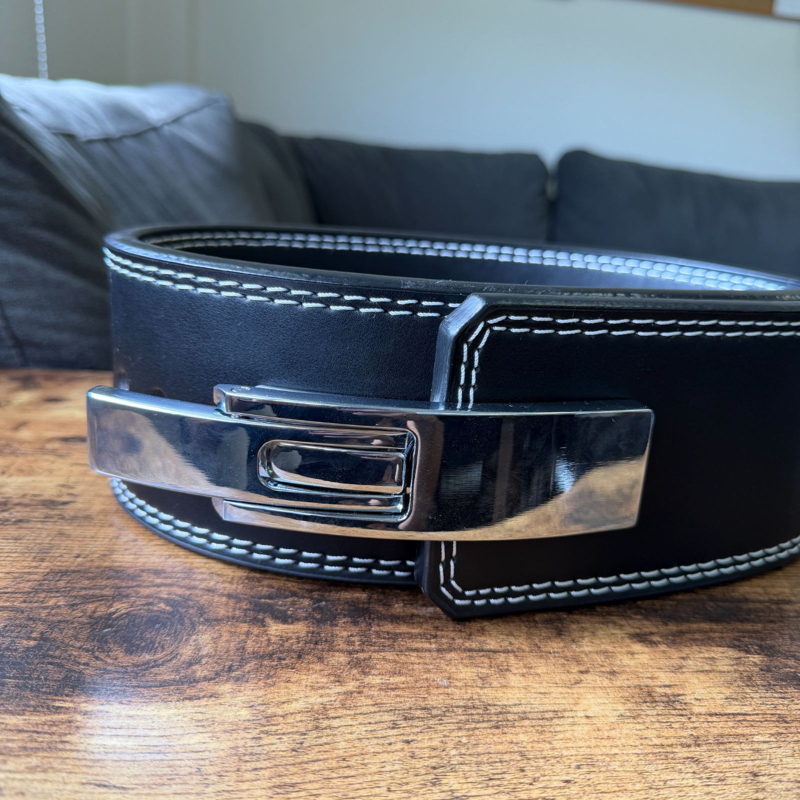 アウトレット AZLIV