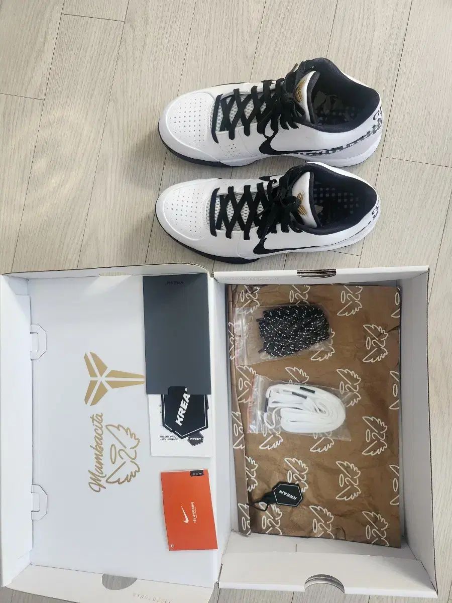 ナイキ コービー4 プロトロ 맘바시타 ジジ