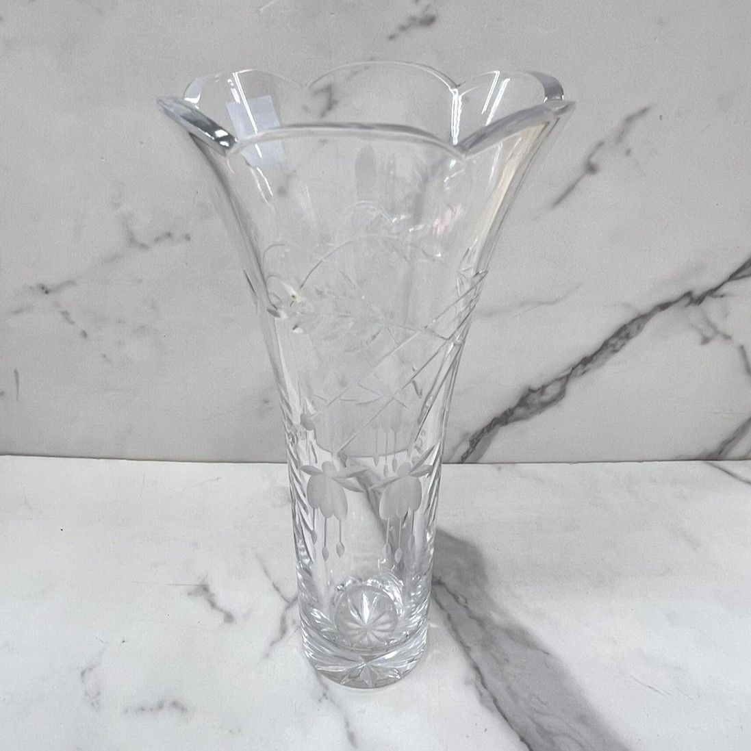 Royal Doulton ロイヤルドルトン フラワーベース - メルカリ