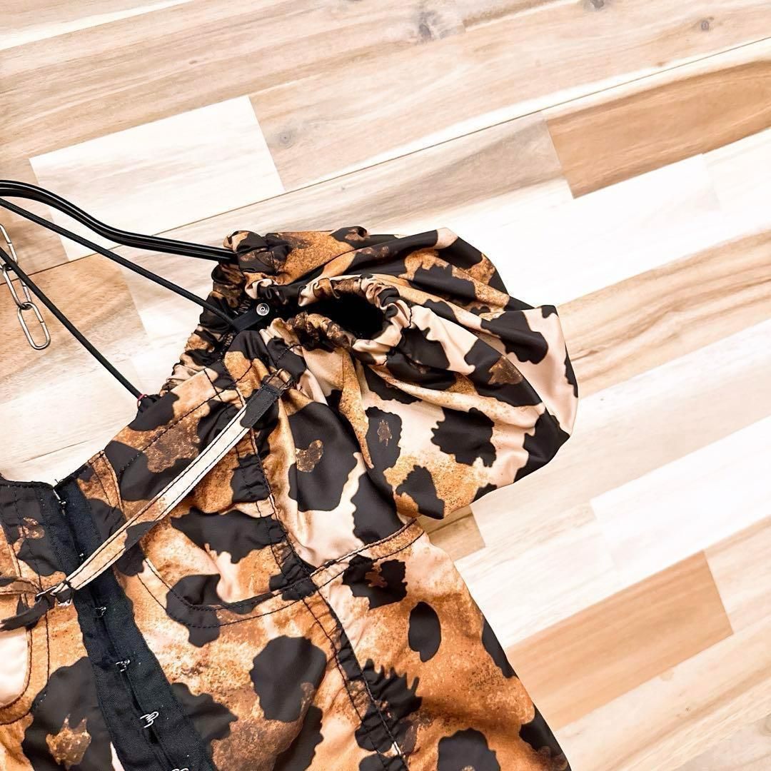 オフショルダー