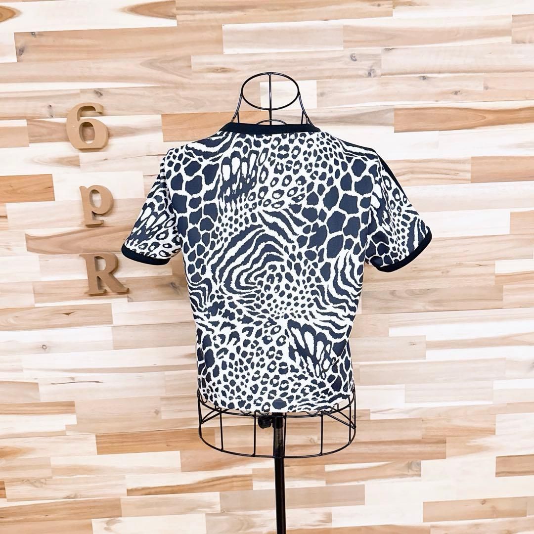 アディダス アニマル柄