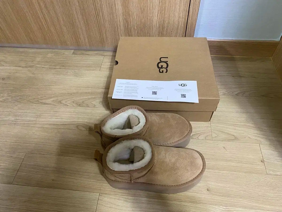 UGG アグ クラシック ウルトラミニ フラットフォーム us 5 uk 3