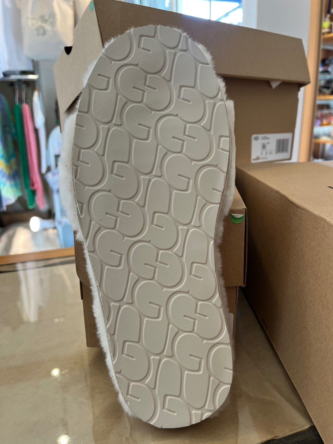  UGG アグ FLUFF SLIDE II シープスキンroomshoes その他 靴