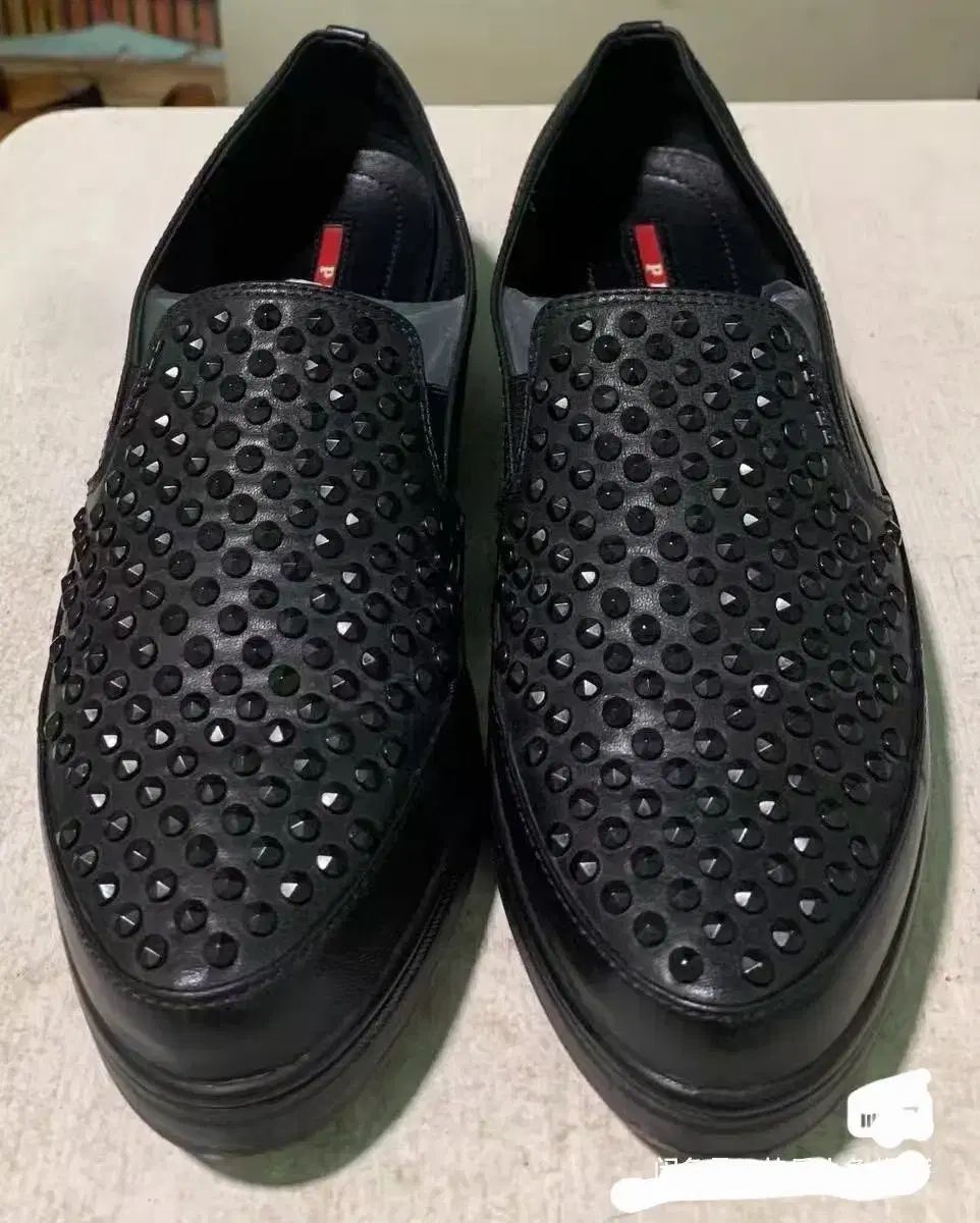 PRADA スタッズ装飾 ブラック ローファー 37